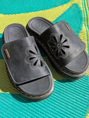 Dr. Martens Zebzag Slide